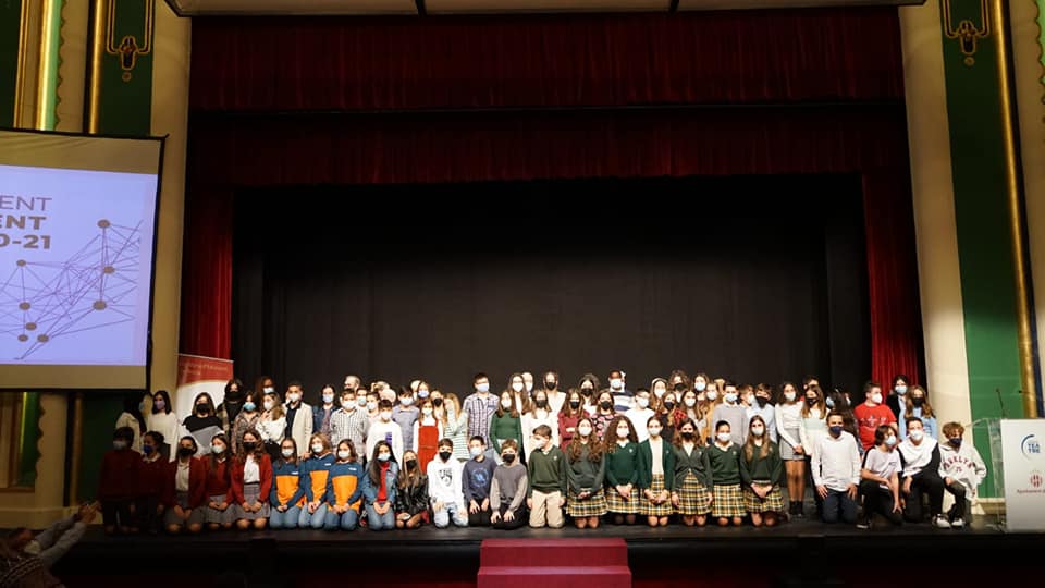 Els 162 estudiants amb millor expedient acadèmic al curs 20-21 reben el reconeixement de l’Ajuntament d’Alzira