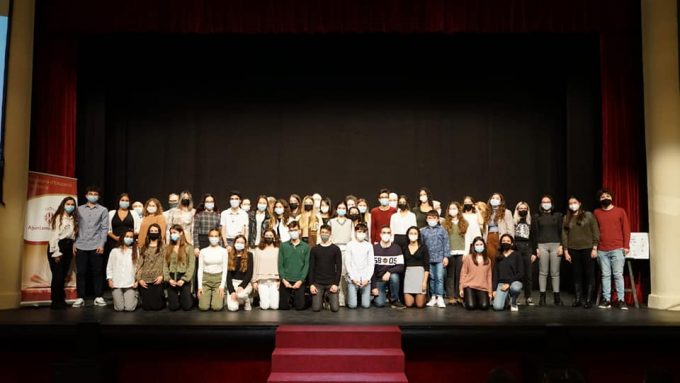 Els 162 estudiants amb millor expedient acadèmic al curs 20-21 reben el reconeixement de l’Ajuntament d’Alzira