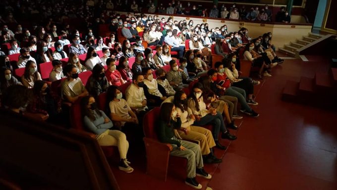 Els 162 estudiants amb millor expedient acadèmic al curs 20-21 reben el reconeixement de l’Ajuntament d’Alzira